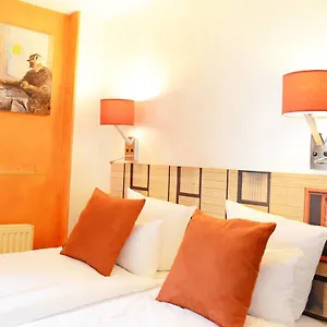 Malar 3*, Parigi Francia
